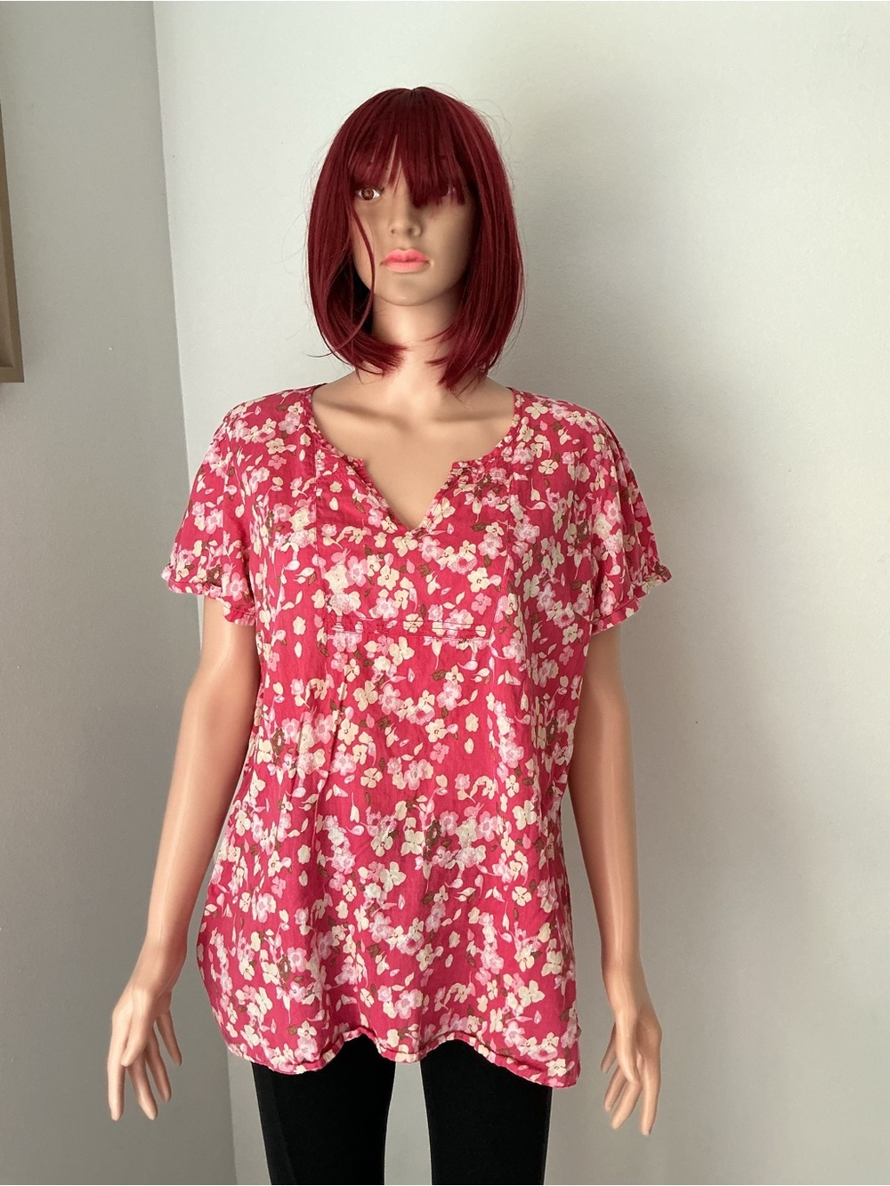 St. John's Bay Pink Floral V-Neck Flutter Sleeve Top